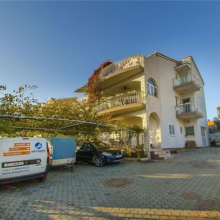 Apartments Nada Grebastica Bagian luar foto