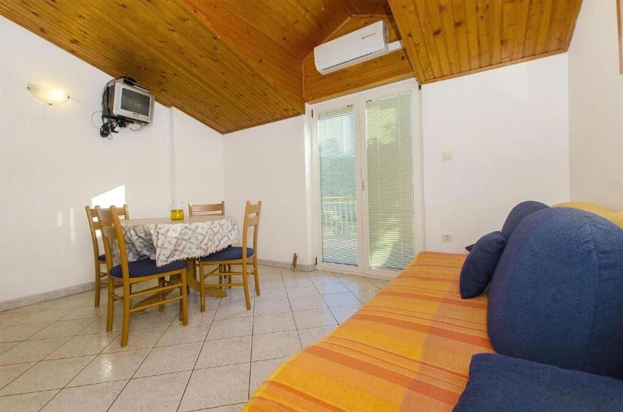 Apartments Nada Grebastica Bagian luar foto