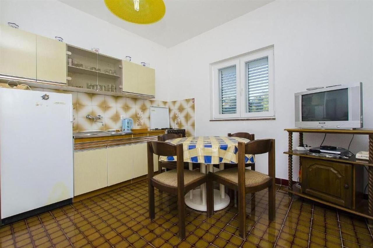 Apartments Nada Grebastica Bagian luar foto